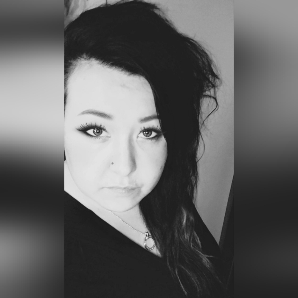 Meet your Posher, Lacee